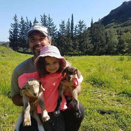 Melina's * Καλαβάρδα